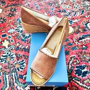 Jack Rogers “Palmer” Wedge, brown suede espadrille heel, size 6.5 New in Box